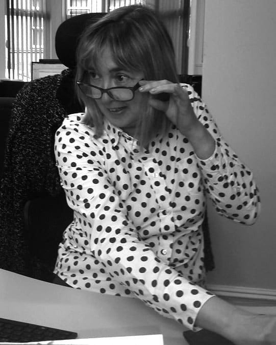 Never thought we'd see Shirl wearing glasses!